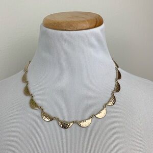 ✨5 FOR $25✨   H&M Gold Scallop Necklace